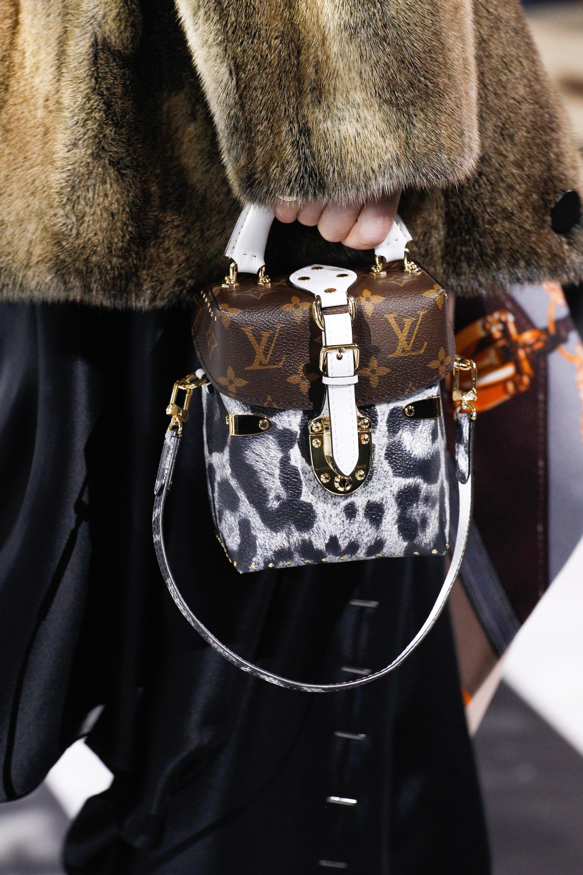 Изделия от Louis Vuitton — качество и стиль!